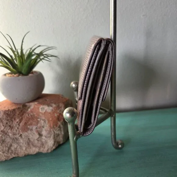 Louis Vuitton Epi compact🩶 - Picture 3 of 8